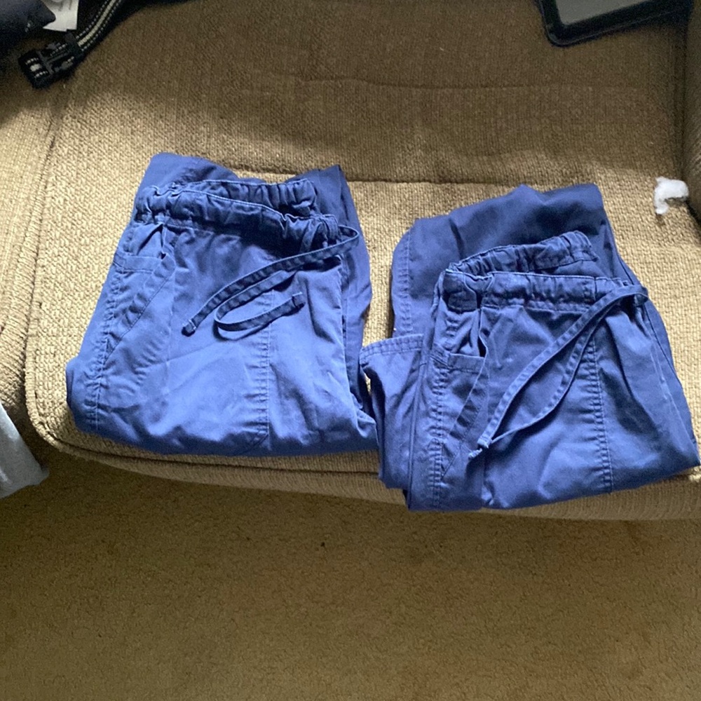 2 pair of women’s scrub pants